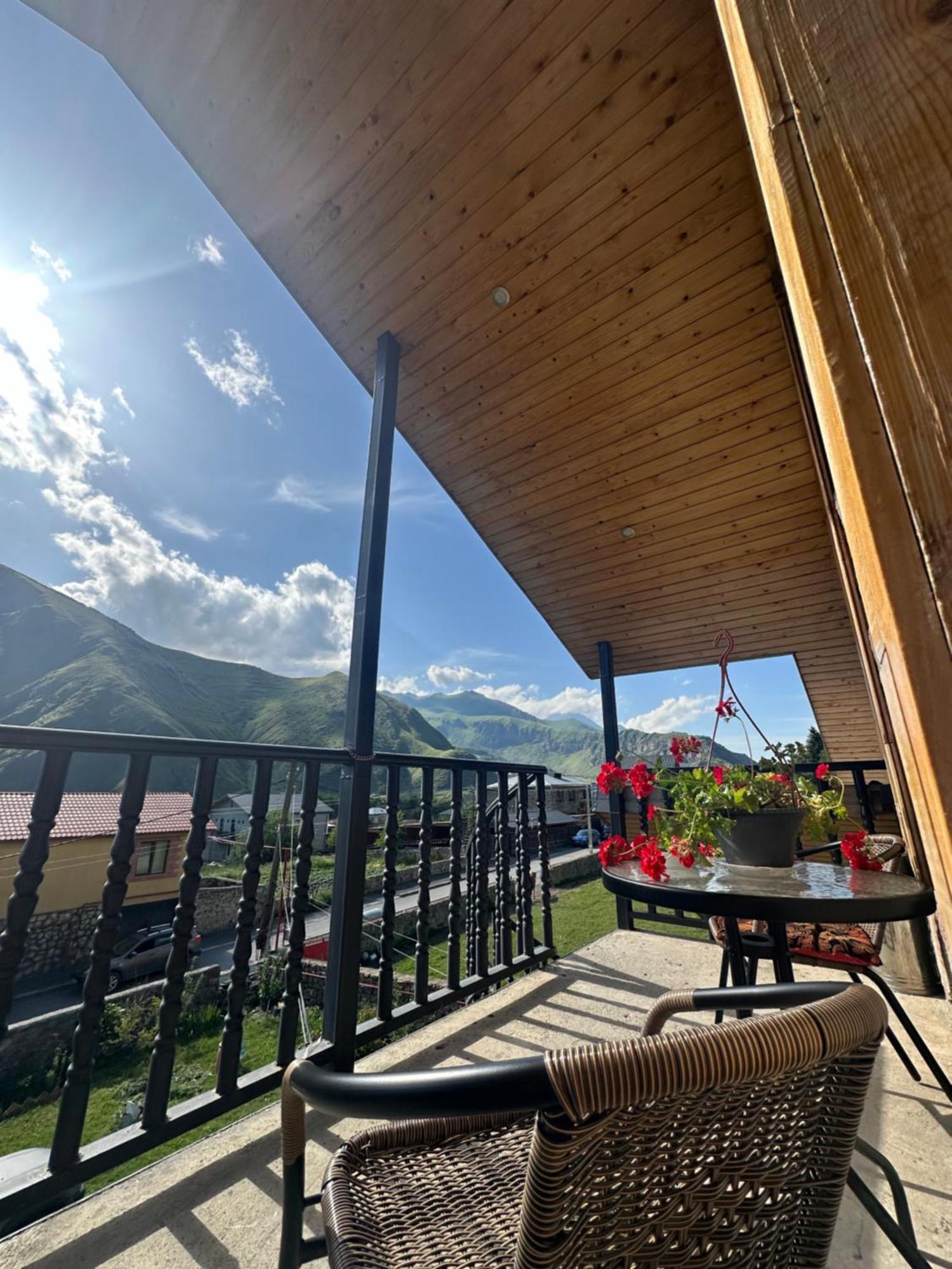 Hotel Dari Kazbegi Eksteriør billede